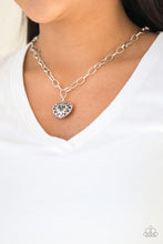 Cargar imagen en el visor de la galería, No Love Lost - Silver Necklace Set
