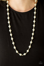 Cargar imagen en el visor de la galería, Behind The Scenes - Gold Necklace Set
