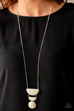 Cargar imagen en el visor de la galería, Desert Mason - White Necklace Set
