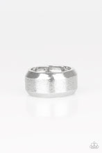 Load image into Gallery viewer, Checkmate - Silver Urban Ring
