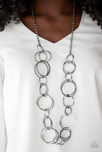 Cargar imagen en el visor de la galería, Natural-Born Ringleader -Black Necklace Set
