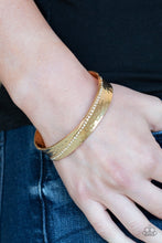 Cargar imagen en el visor de la galería, Bring The Bling - Gold Bracelet
