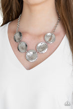 Charger l&#39;image dans la galerie, First Impressions - Silver Necklace Set
