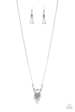 Cargar imagen en el visor de la galería, Trendsetting Trinket - Silver Necklace Set
