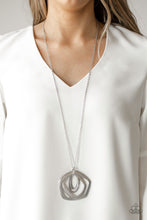 Cargar imagen en el visor de la galería, Urban Artisan - Silver Necklace Set

