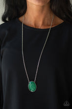 Cargar imagen en el visor de la galería, Intensely Illuminated - Green Necklace Set
