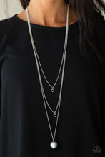 Cargar imagen en el visor de la galería, Hearty Heirloom - Silver Necklace Set
