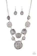 Cargar imagen en el visor de la galería, Metallic Patchwork - Silver Necklace Set
