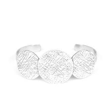 Cargar imagen en el visor de la galería, Urban Aftershock - Silver Bracelet
