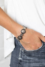 Cargar imagen en el visor de la galería, Mixed Up Metro - Black Bracelet

