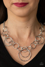 Cargar imagen en el visor de la galería, Ringing Relic - Silver Necklace Set
