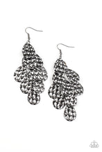 Carregar imagem no visualizador da galeria, Instant Incandescence - Black Earrings
