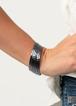 Load image into Gallery viewer, BAUBLE-Headed - Black Bracelet
