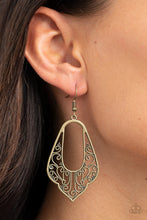 Cargar imagen en el visor de la galería, Grapevine Glamour - Brass Earrings
