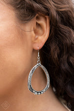 Cargar imagen en el visor de la galería, Terra Topography - Silver Earrings
