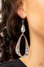 Cargar imagen en el visor de la galería, Enhanced Elegance - White Earrings
