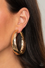 Carregar imagem no visualizador da galeria, Hey, HAUTE-Shot - Gold Earrings
