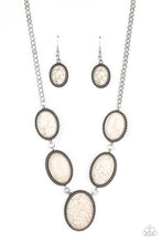 Charger l&#39;image dans la galerie, River Valley Radiance - White Necklace Set
