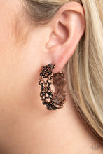 Cargar imagen en el visor de la galería, Laurel Wreaths - Copper Earrings
