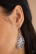 Cargar imagen en el visor de la galería, One VINE Day - Silver Earrings
