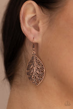 Cargar imagen en el visor de la galería, One VINE Day - Copper Earrings
