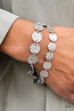 Charger l&#39;image dans la galerie, Rooted To The SPOTLIGHT - Silver Bracelet
