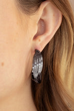 Charger l&#39;image dans la galerie, Curves In All The Right Places - Black Earrings
