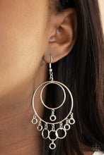 Charger l&#39;image dans la galerie, Roundabout Radiance - Silver Earrings
