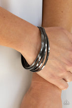 Charger l&#39;image dans la galerie, Trending in Tread - Black Bracelet
