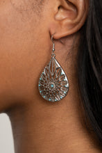 Charger l&#39;image dans la galerie, Icy Mosaic - Blue Earrings
