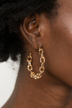 Cargar imagen en el visor de la galería, Stronger Together - Gold Earrings
