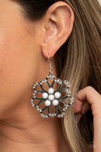 Charger l&#39;image dans la galerie, Dazzling Dewdrops - White Earrings
