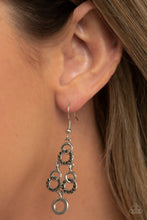 Charger l&#39;image dans la galerie, Luminously Linked - Silver Earrings
