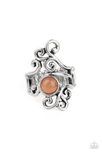 Cargar imagen en el visor de la galería, Glimmering Grapevines - Orange Ring
