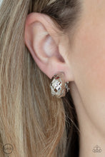 Cargar imagen en el visor de la galería, Wrought With Edge - Silver Earrings
