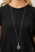 Cargar imagen en el visor de la galería, Maternal Blessings - White Necklace Set
