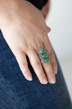 Cargar imagen en el visor de la galería, Peaceful Paradise - Green Ring

