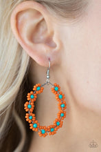 Charger l&#39;image dans la galerie, Festively Flower Child - Orange Earrings
