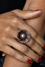 Carregar imagem no visualizador da galeria, Farmstead Fashion - Copper Ring
