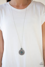 Cargar imagen en el visor de la galería, Walk on the Wildflower Side - Blue Necklace Set
