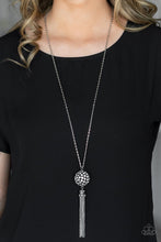 Cargar imagen en el visor de la galería, Rhinestone Revolution - White Necklace Set
