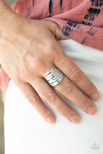 Charger l&#39;image dans la galerie, Easily Swayed - Silver Ring
