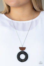 Cargar imagen en el visor de la galería, Homespun Stylist - Black Necklace Set
