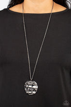 Cargar imagen en el visor de la galería, Shattered Sunset - Black Necklace Set
