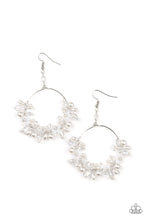 Charger l&#39;image dans la galerie, Floating Gardens - White Earrings
