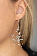 Cargar imagen en el visor de la galería, Flower Garden Fashionista - Silver Necklace Set
