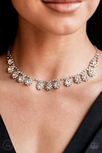 Cargar imagen en el visor de la galería, Princess Promenade - White Necklace Set
