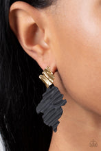 Charger l&#39;image dans la galerie, Crimped Couture - Gold Earrings
