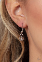 Cargar imagen en el visor de la galería, Decked Out Dazzle - Purple Necklace Set
