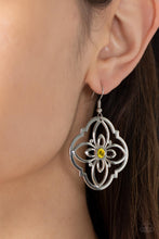 Charger l&#39;image dans la galerie, Treasure GROVE - Yellow Earrings
